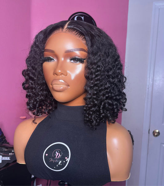 ELLE (Pre-order only)