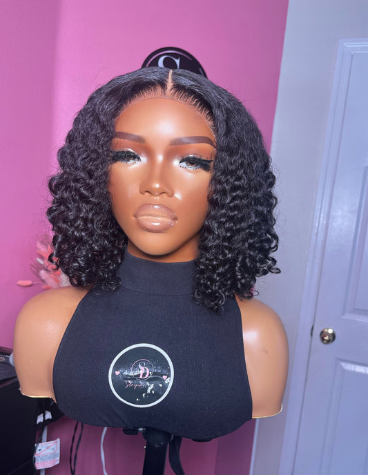 ELLE (Pre-order only)