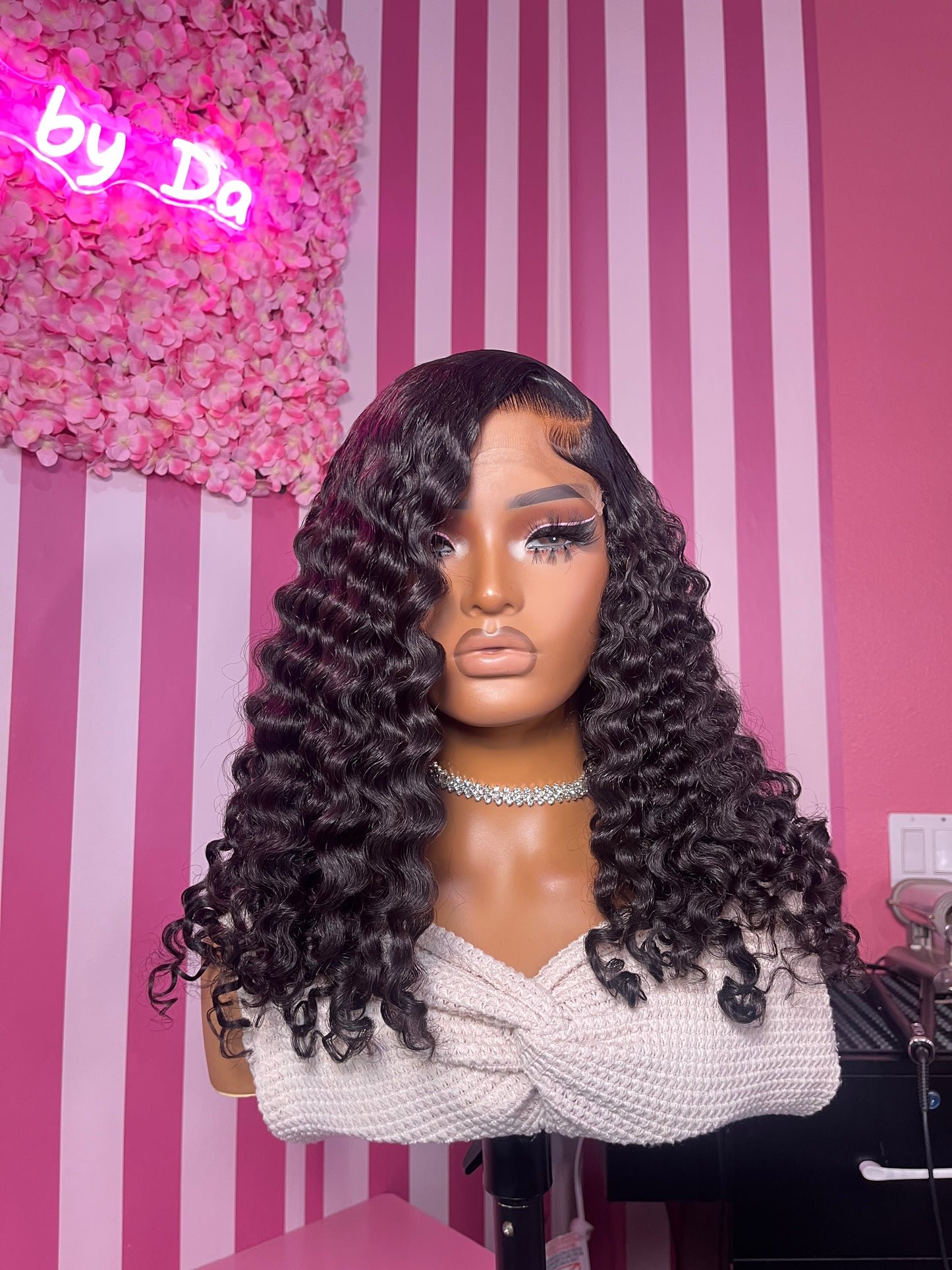 Monique Available